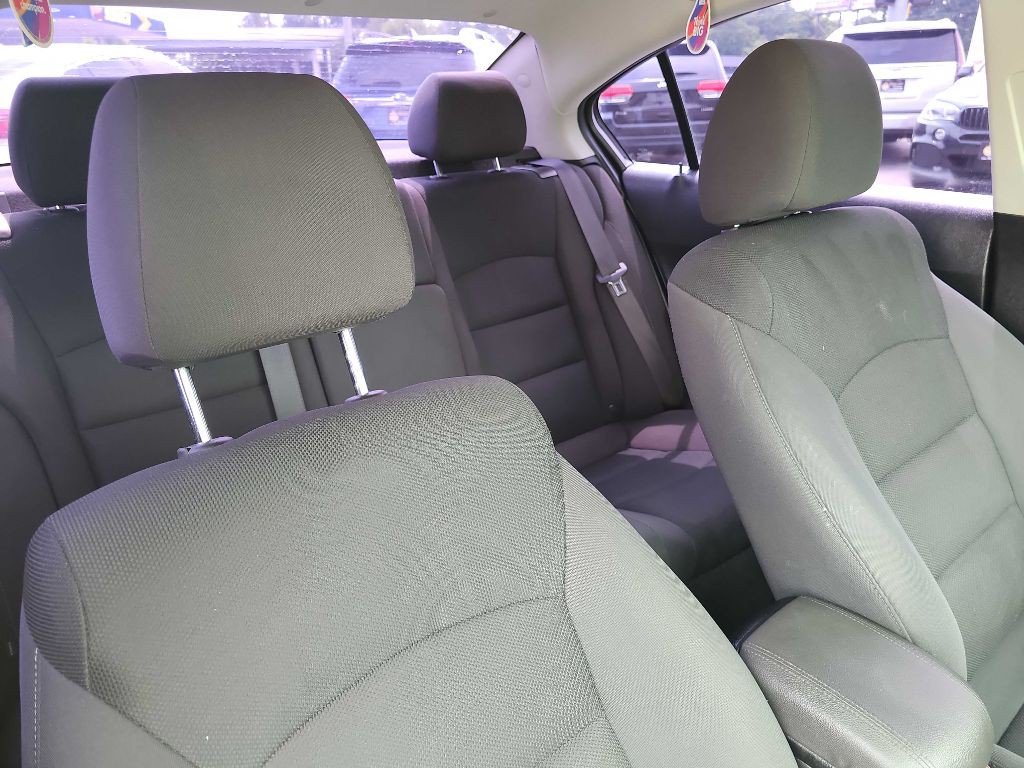 2016 Chevrolet Cruze Image 39