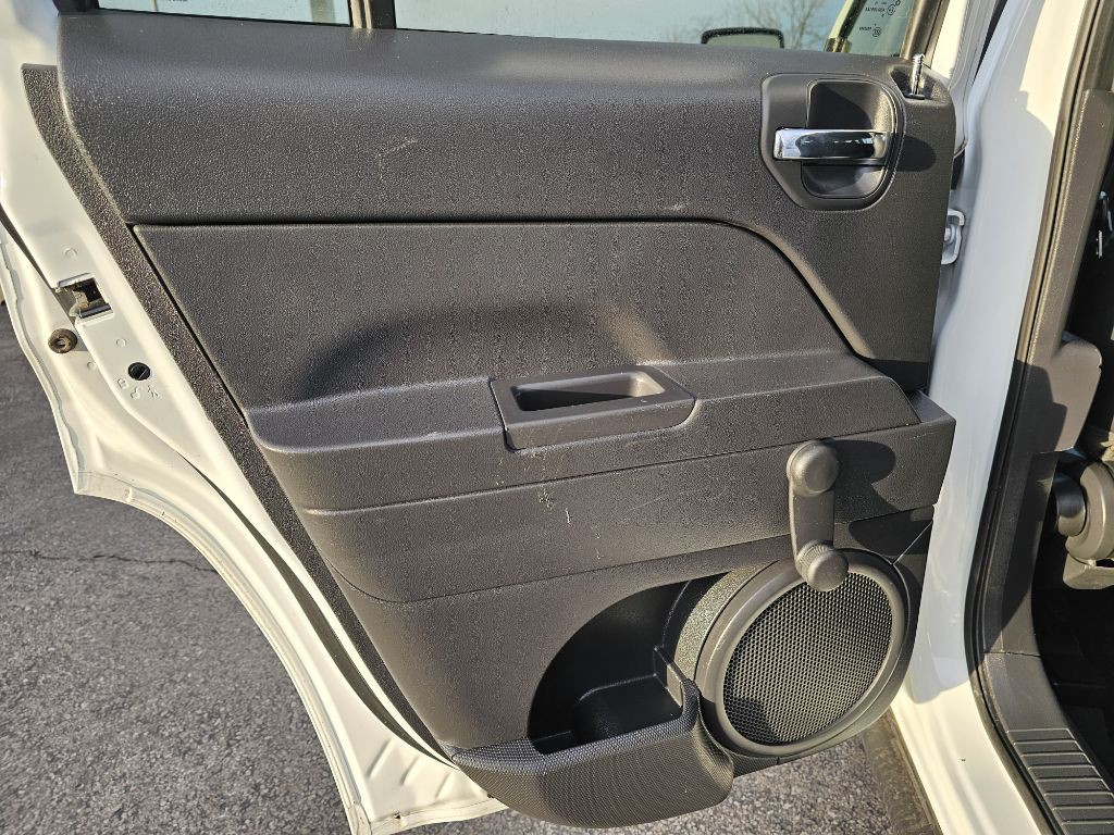 2017 Jeep Patriot Image 33