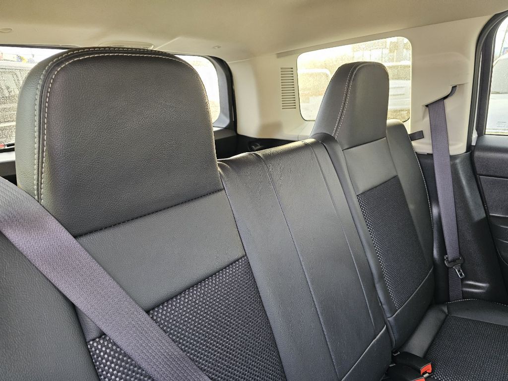 2017 Jeep Patriot Image 37