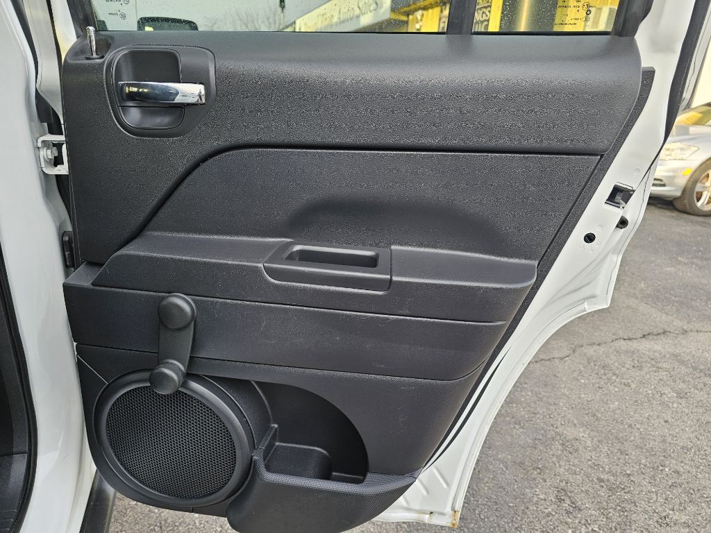 2017 Jeep Patriot Image 39