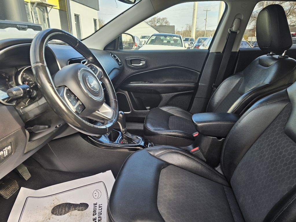 2018 Jeep Compass Image 15