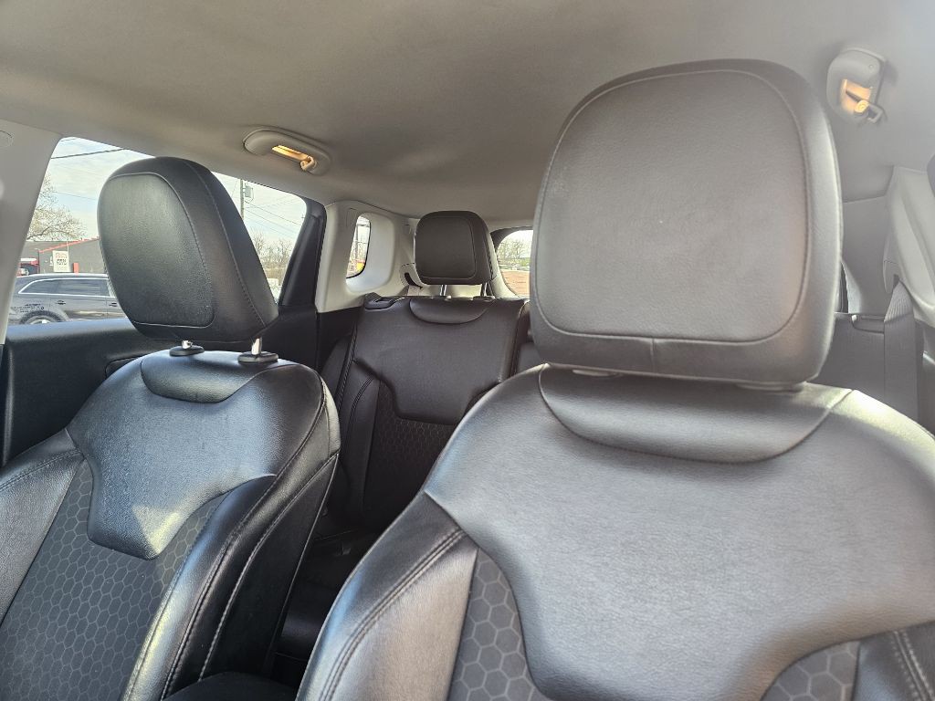 2018 Jeep Compass Image 16