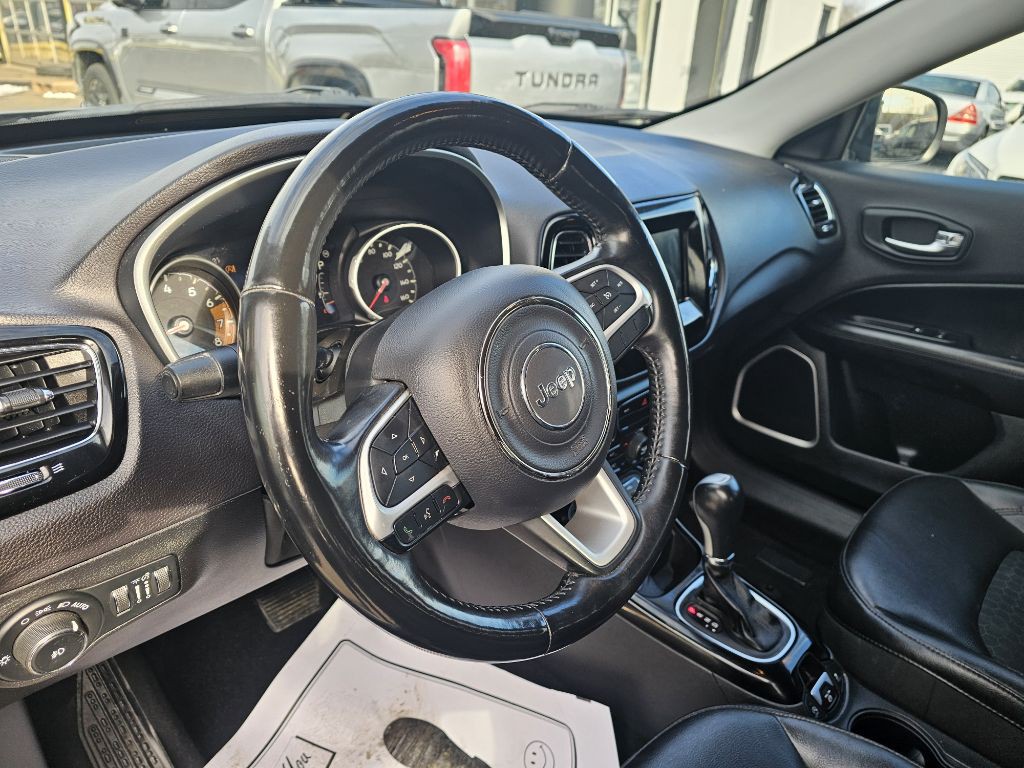 2018 Jeep Compass Image 17