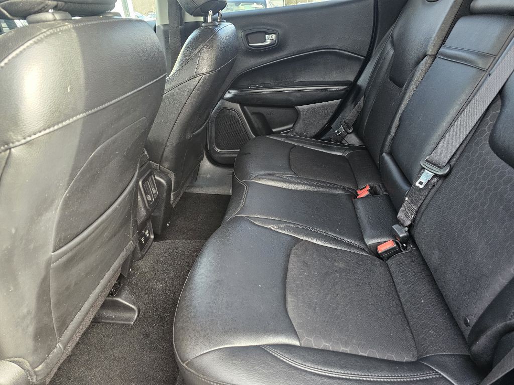 2018 Jeep Compass Image 22