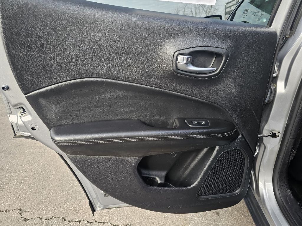 2018 Jeep Compass Image 25