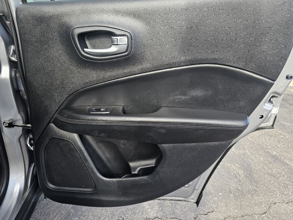 2018 Jeep Compass Image 29