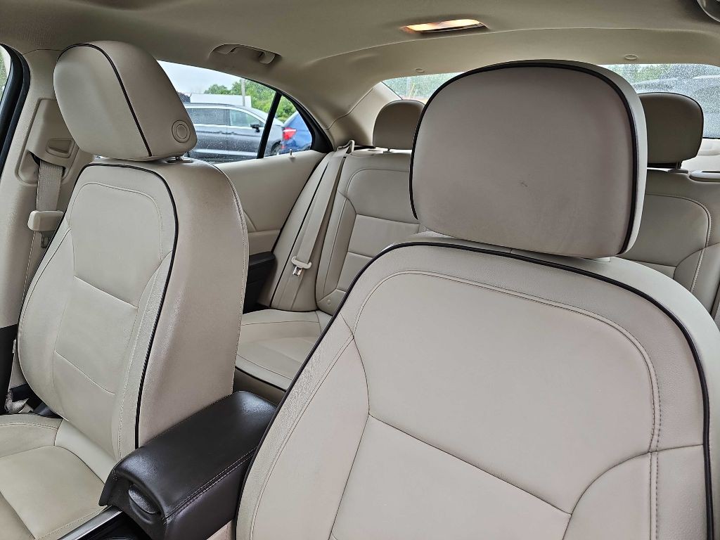 2013 Chevrolet Malibu Image 32