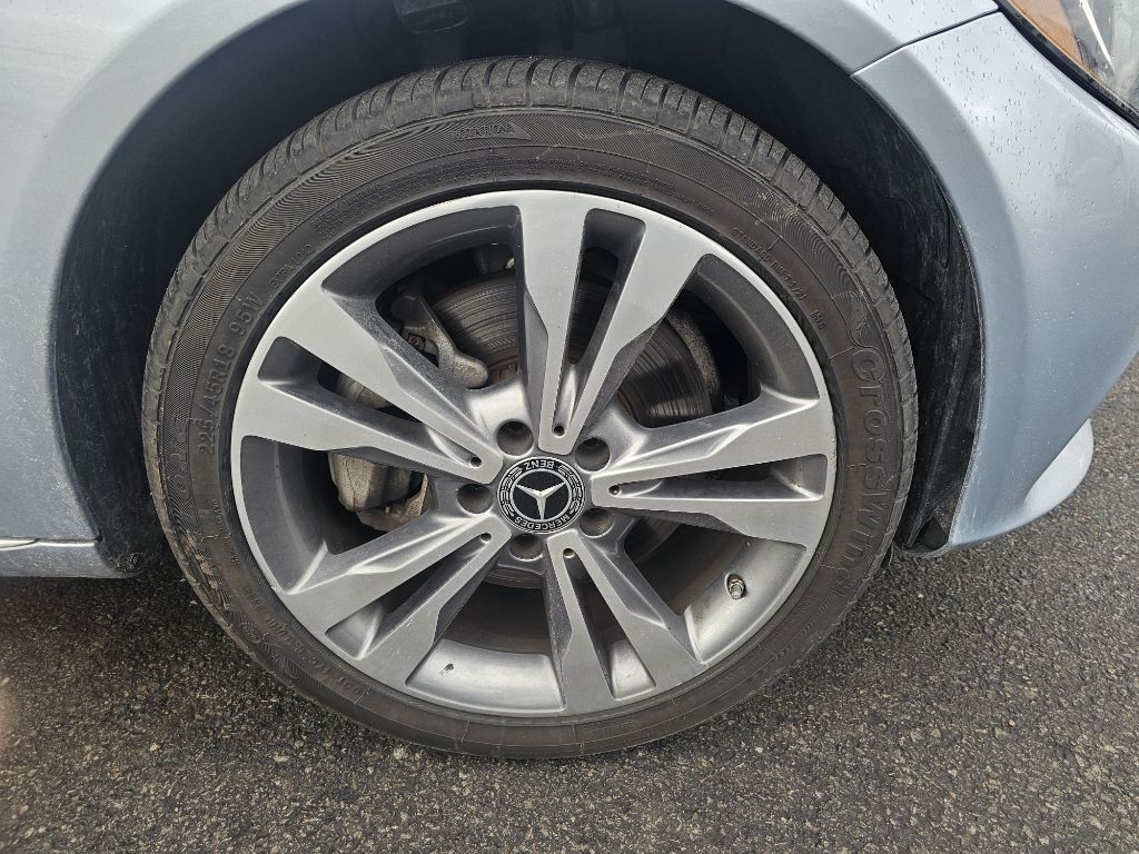 2018 Mercedes-Benz C-Class Image 17