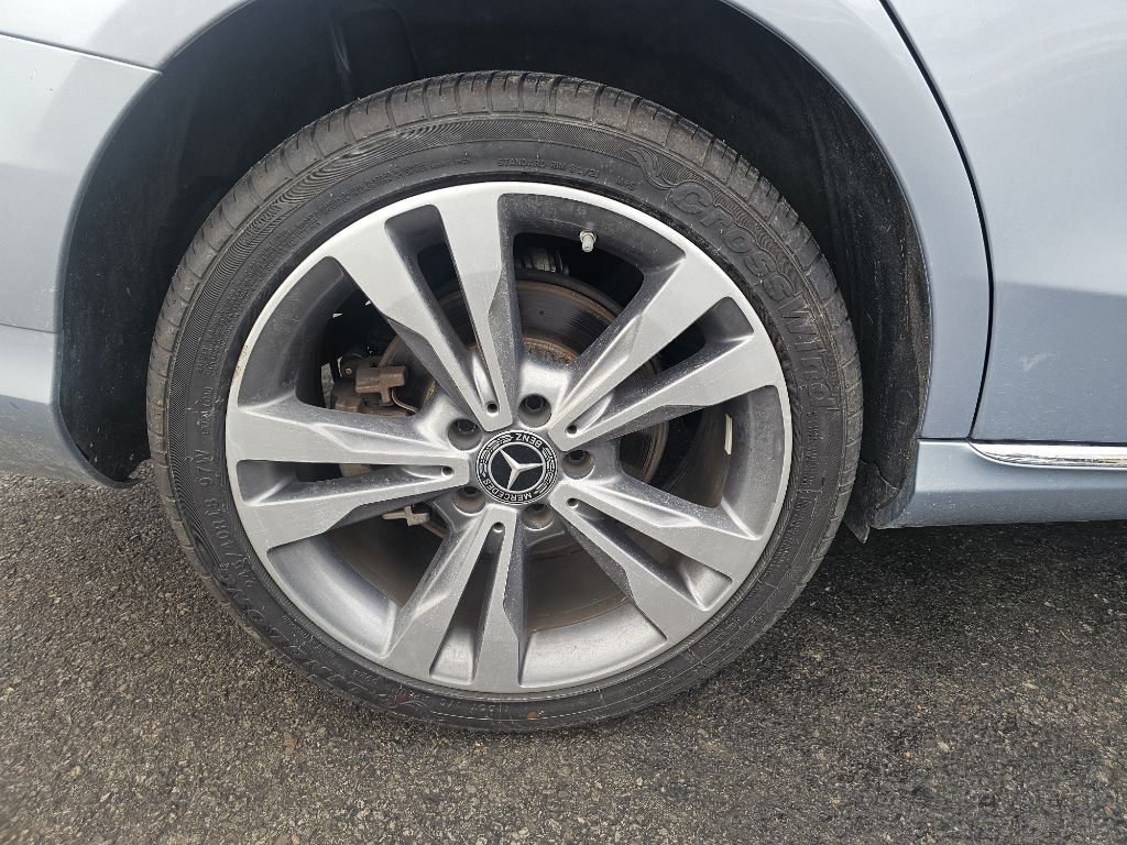 2018 Mercedes-Benz C-Class Image 18