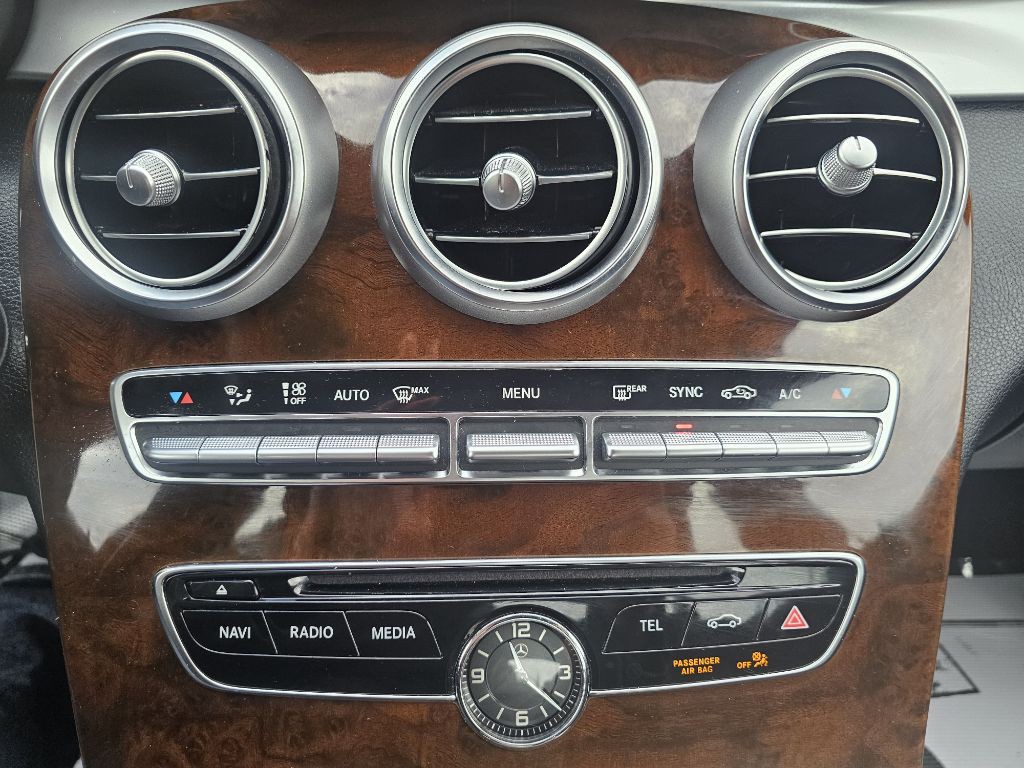 2018 Mercedes-Benz C-Class Image 23