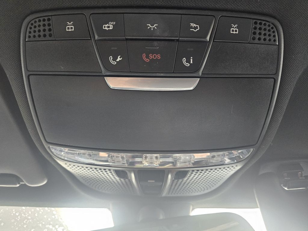 2018 Mercedes-Benz C-Class Image 25