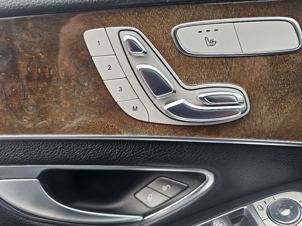 2018 Mercedes-Benz C-Class Image 34