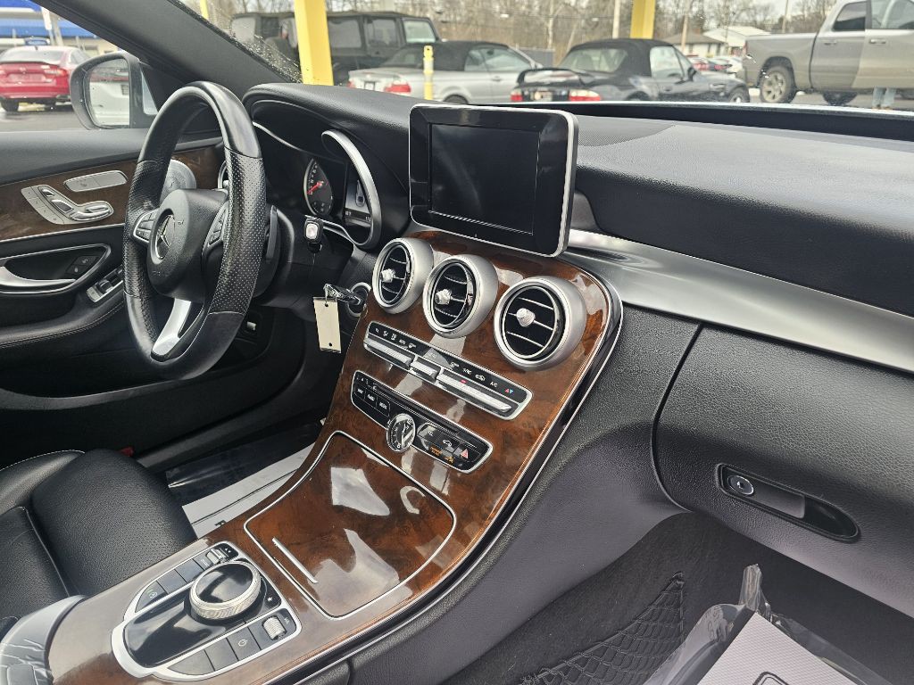 2018 Mercedes-Benz C-Class Image 60