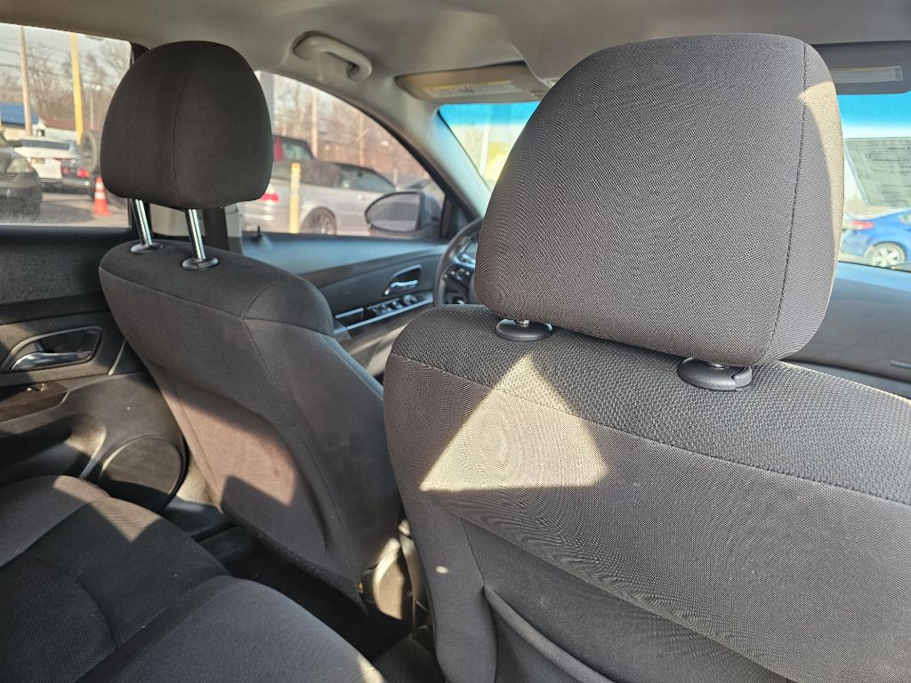 2016 Chevrolet Cruze Image 25