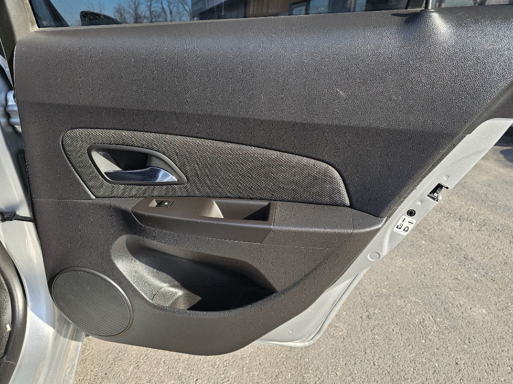 2016 Chevrolet Cruze Image 26