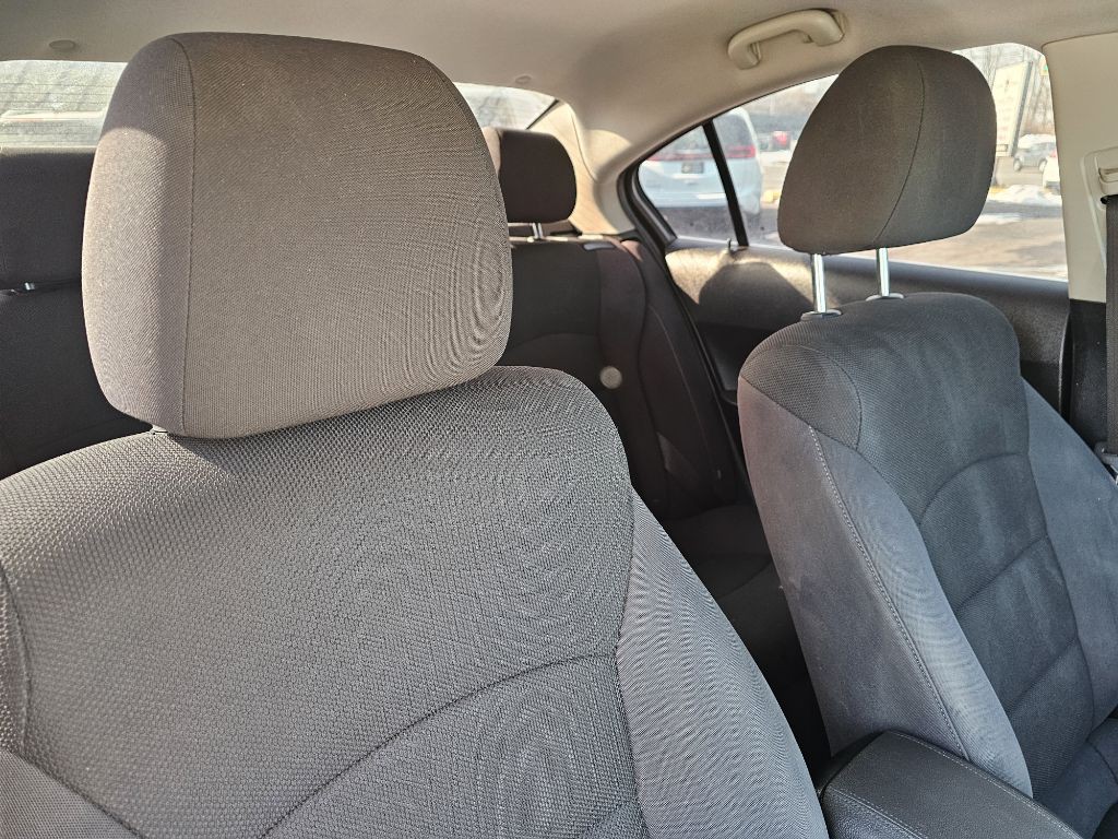 2016 Chevrolet Cruze Image 28