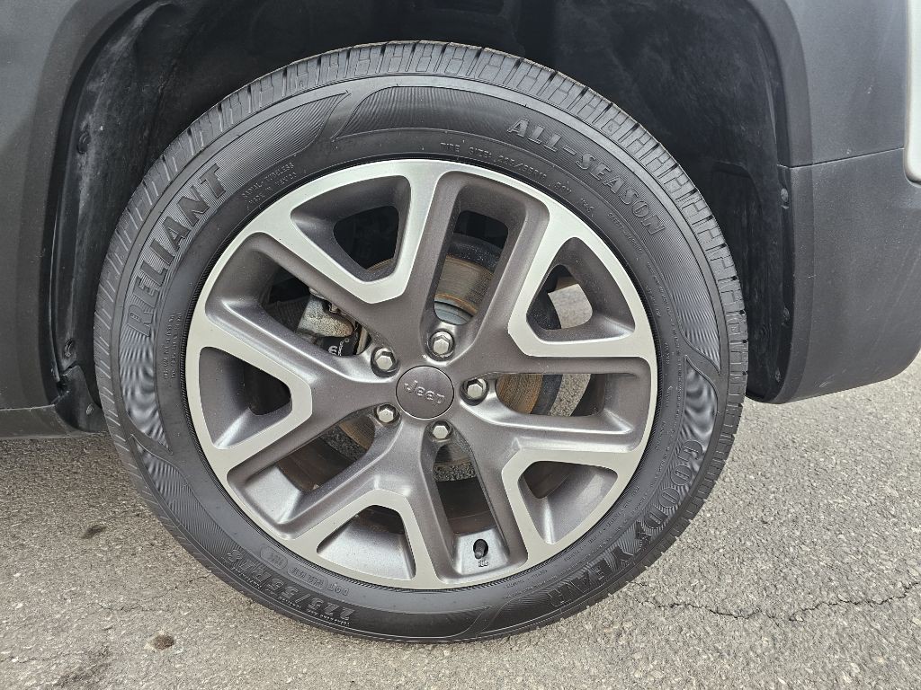 2016 Jeep Renegade Image 16