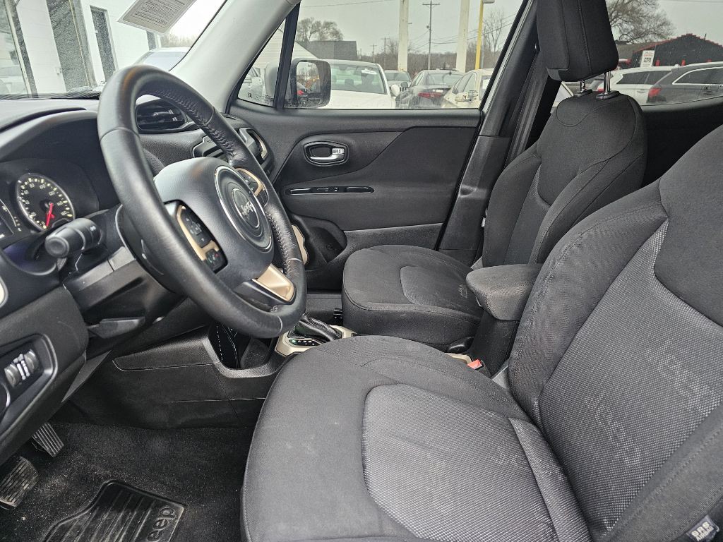 2016 Jeep Renegade Image 17