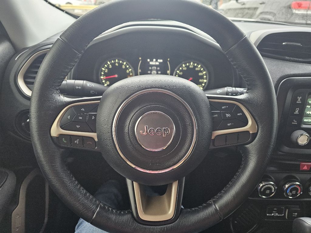 2016 Jeep Renegade Image 25