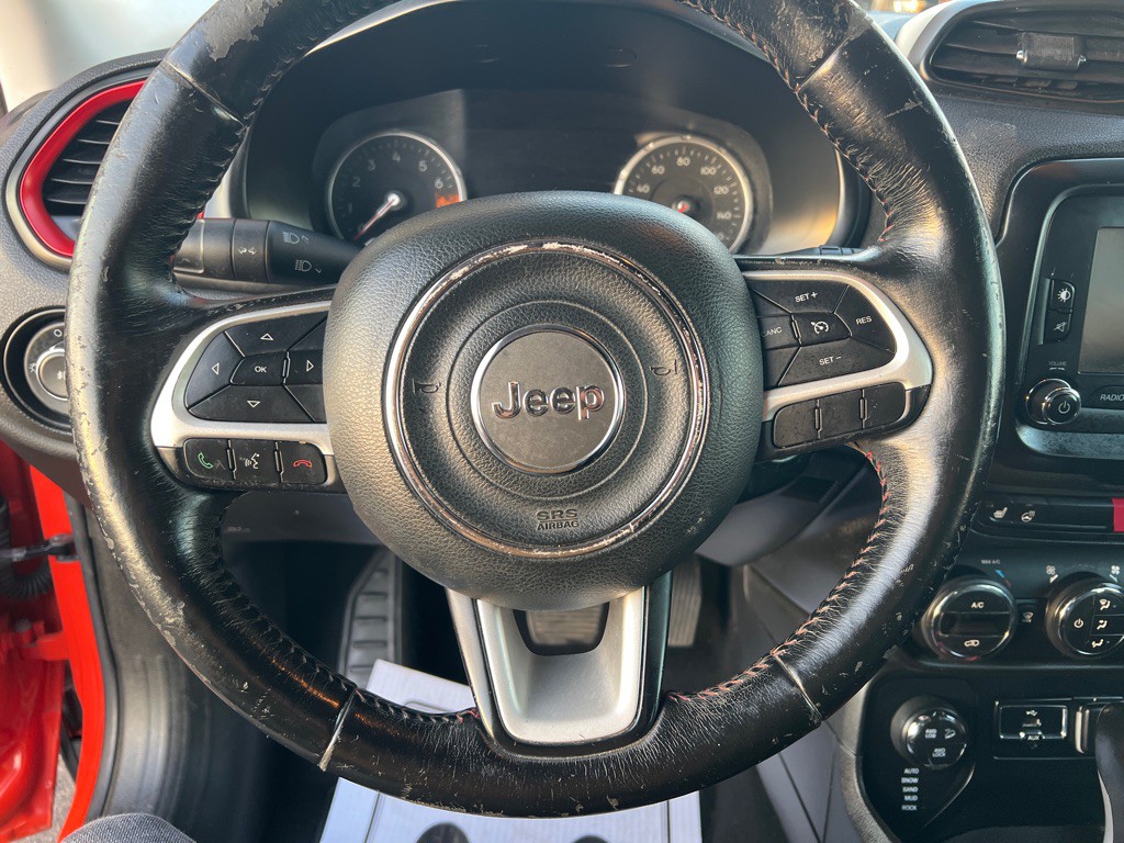 2017 Jeep Renegade Image 38