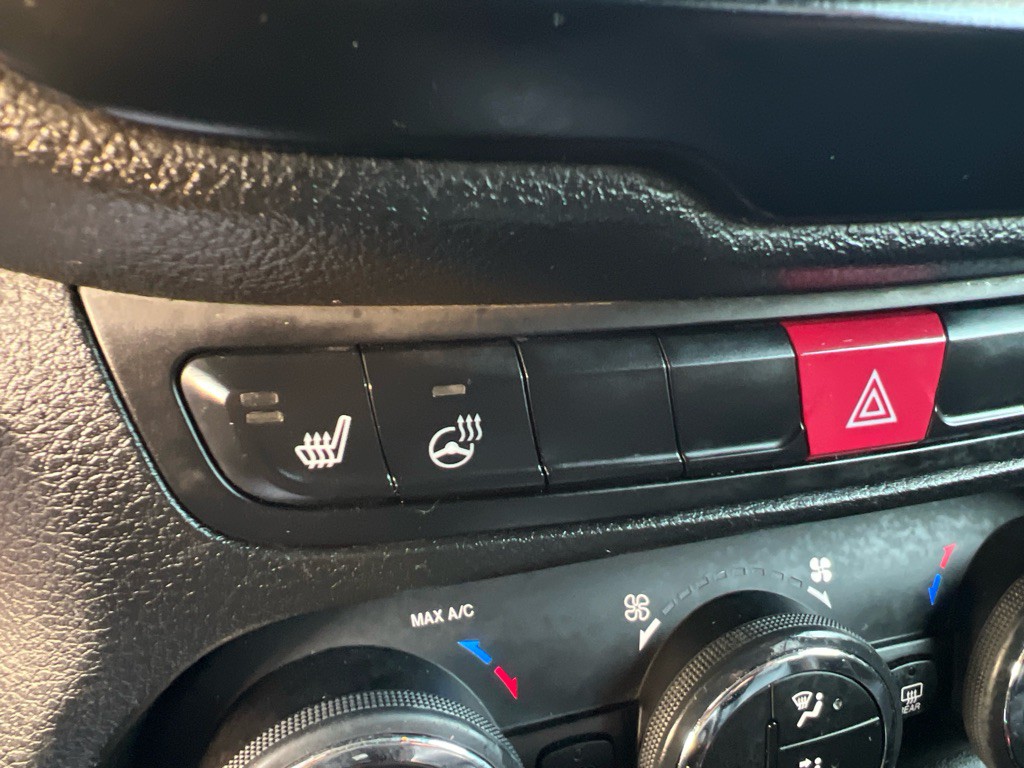 2017 Jeep Renegade Image 44