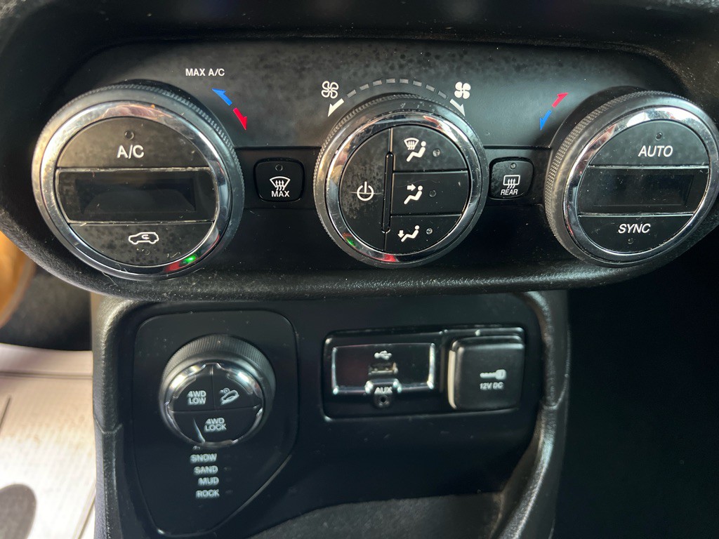 2017 Jeep Renegade Image 45