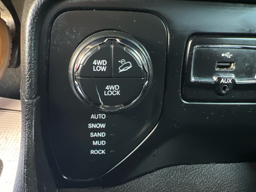 2017 Jeep Renegade Image 46