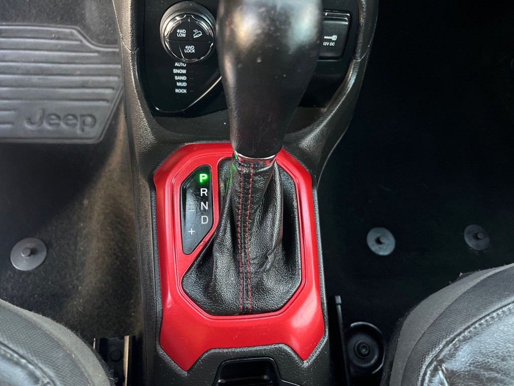 2017 Jeep Renegade Image 47