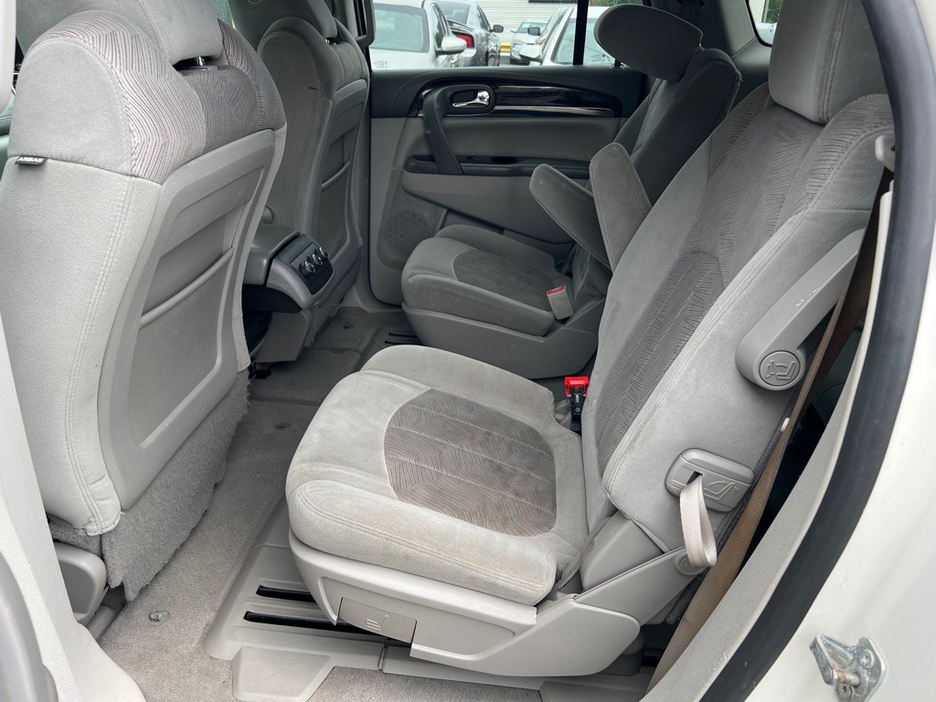 2015 Buick Enclave Image 28