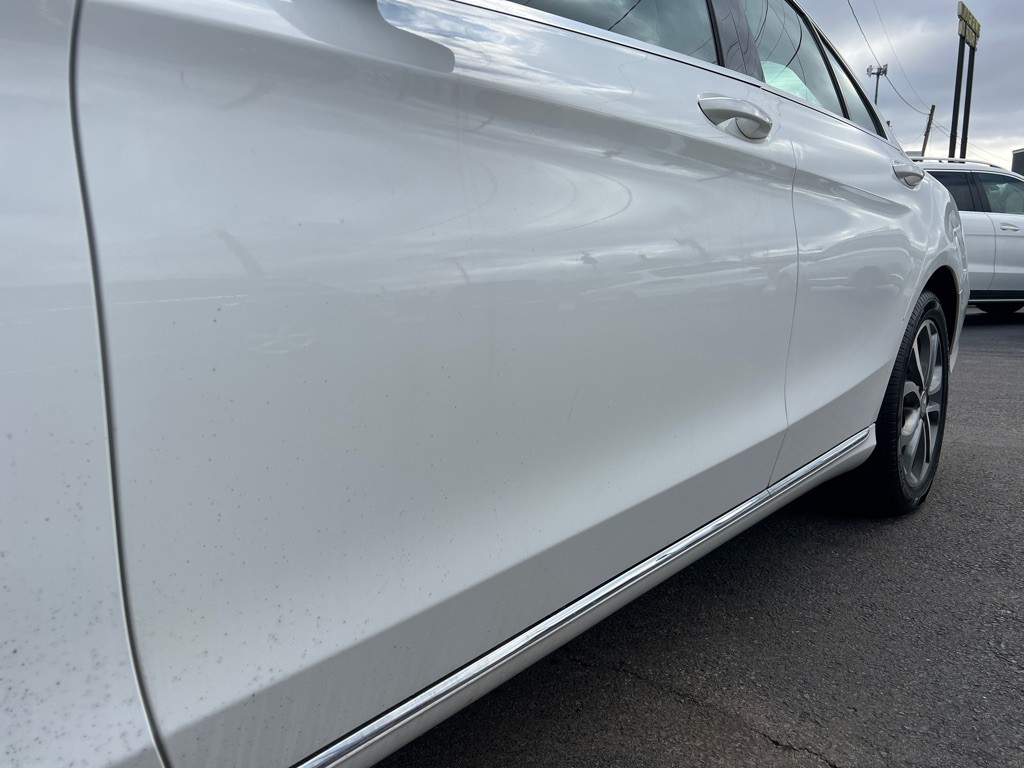 2015 Mercedes-Benz C-Class Image 23