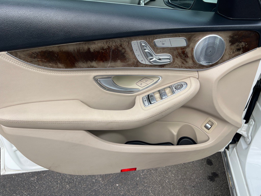 2015 Mercedes-Benz C-Class Image 29