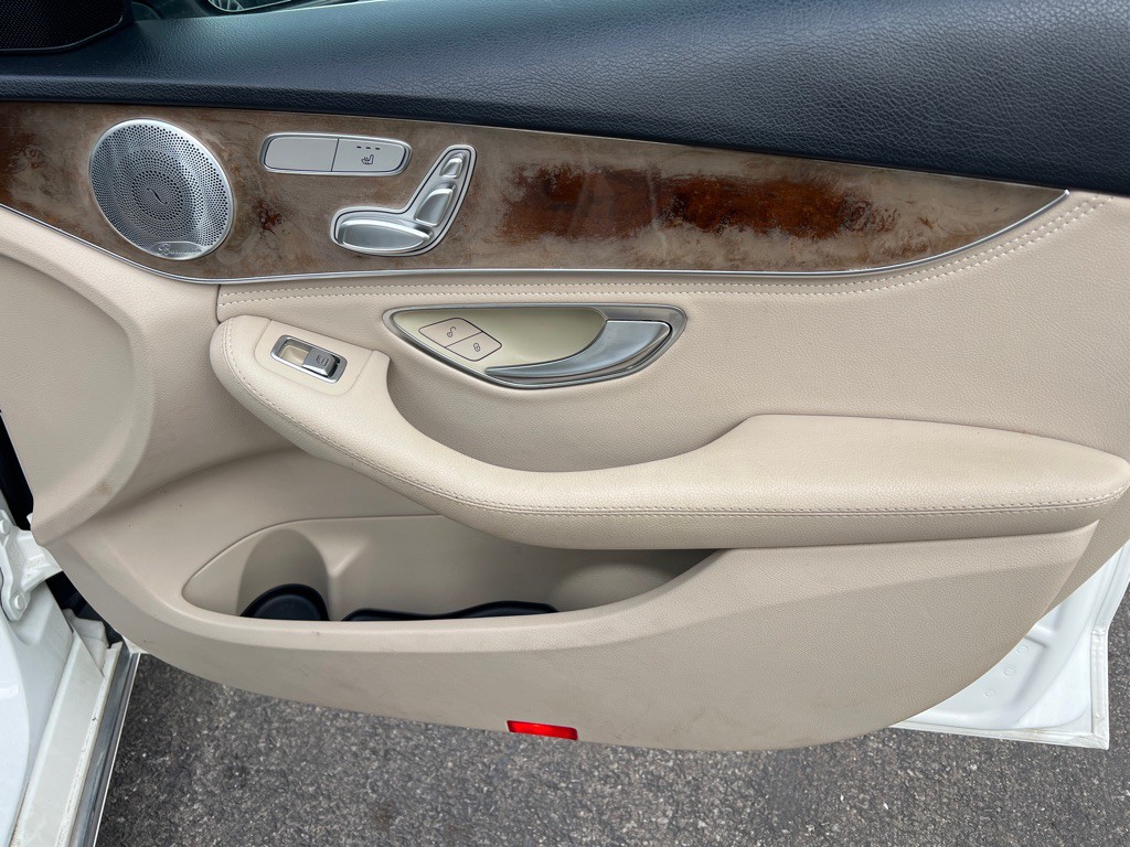 2015 Mercedes-Benz C-Class Image 38