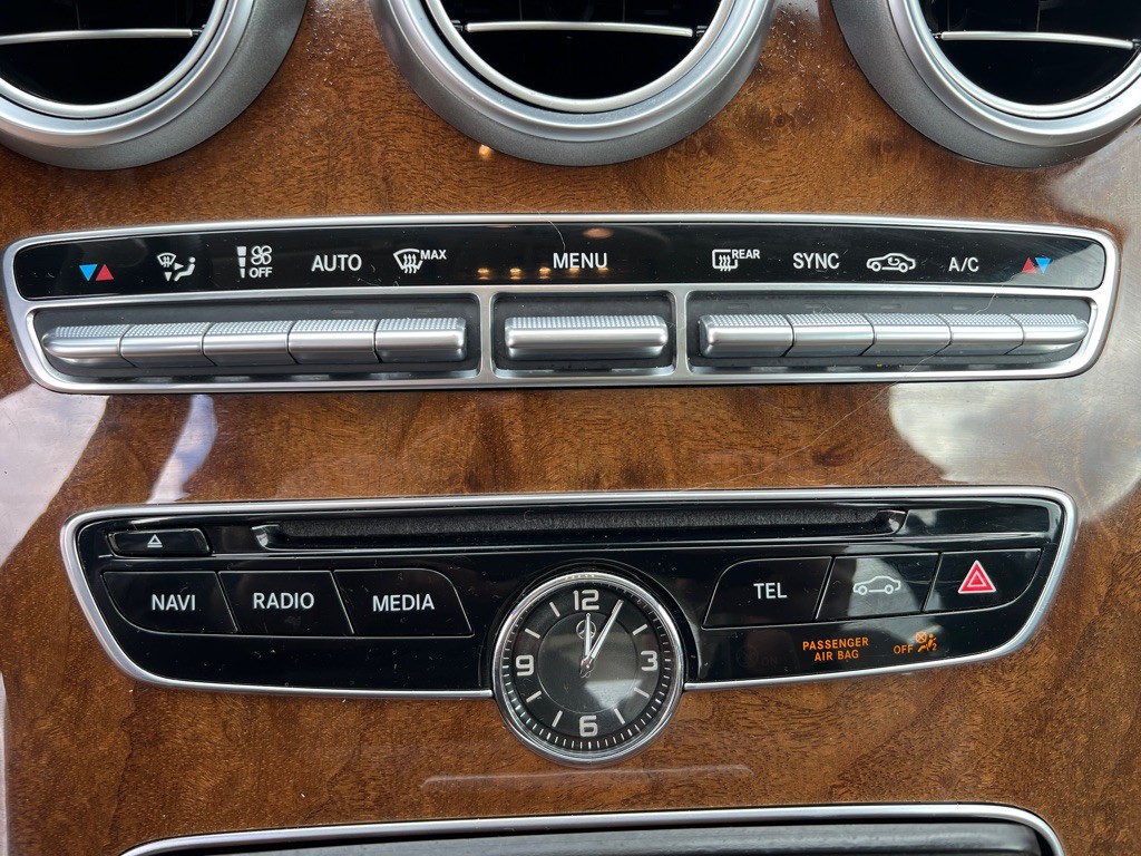 2015 Mercedes-Benz C-Class Image 50