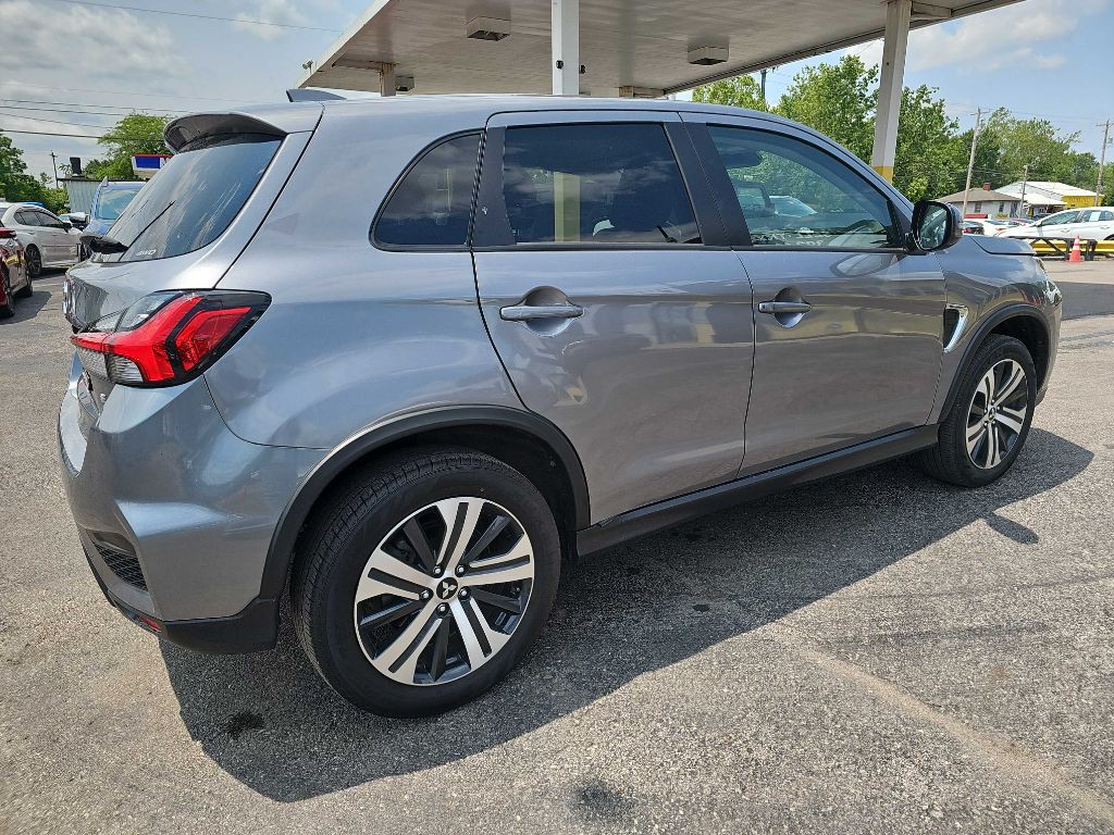 2023 Mitsubishi Outlander Image 15