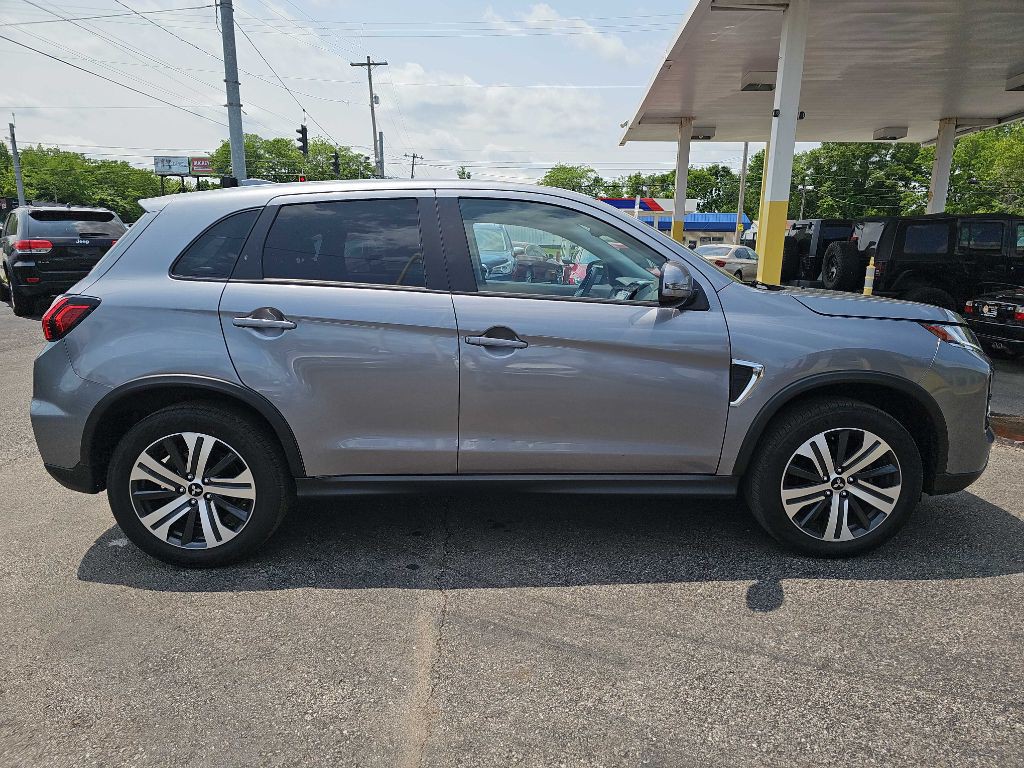 2023 Mitsubishi Outlander Image 16