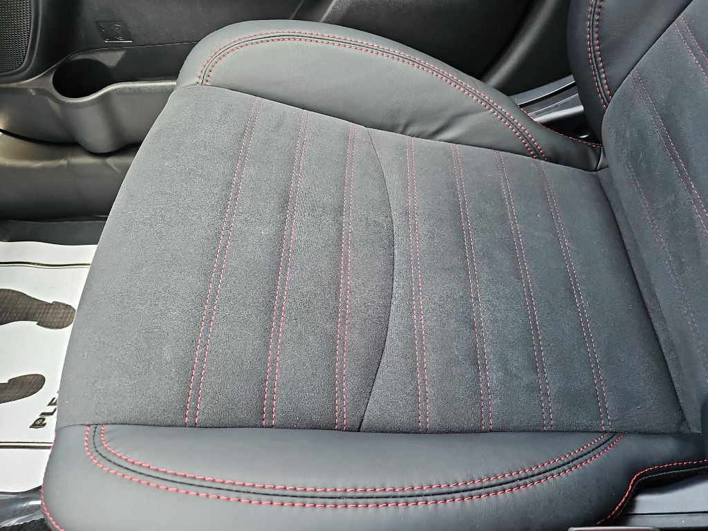 2023 Mitsubishi Outlander Image 30