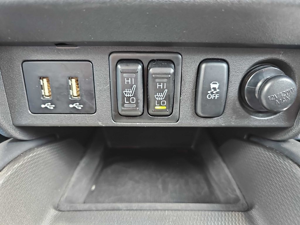 2023 Mitsubishi Outlander Image 31