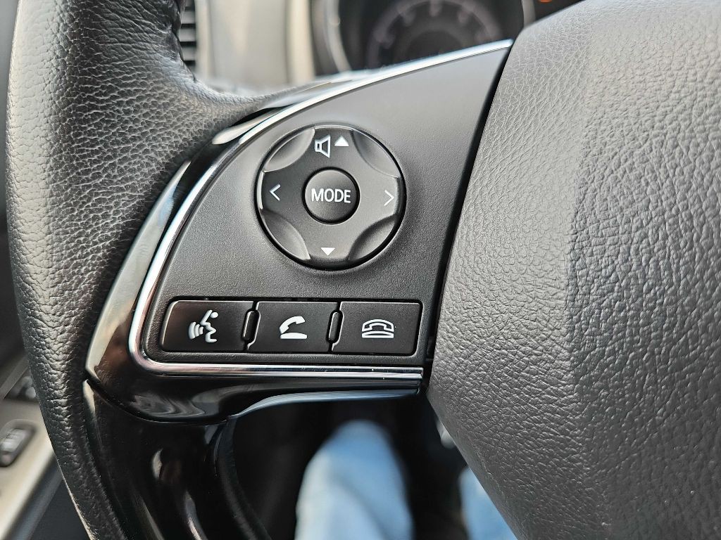 2023 Mitsubishi Outlander Image 40