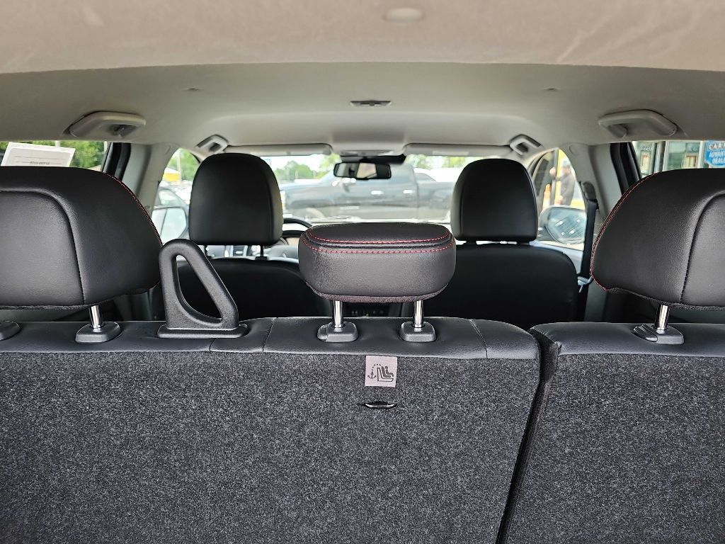 2023 Mitsubishi Outlander Image 46