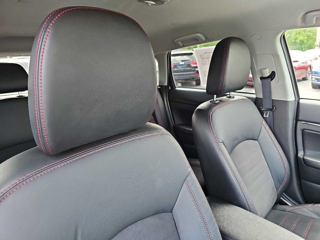 2023 Mitsubishi Outlander Image 54