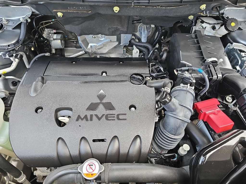 2023 Mitsubishi Outlander Image 56