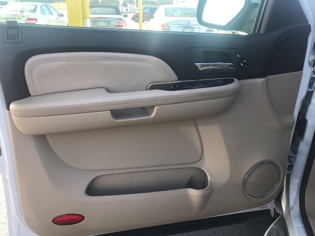 2007 GMC Yukon Image 12