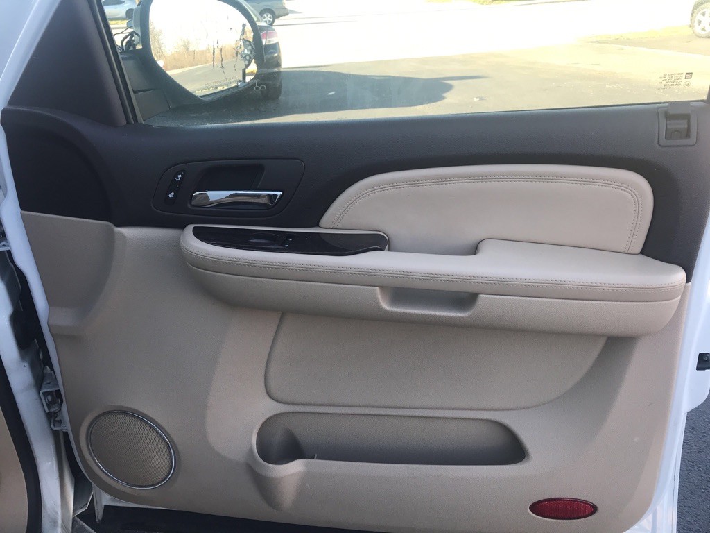 2007 GMC Yukon Image 33