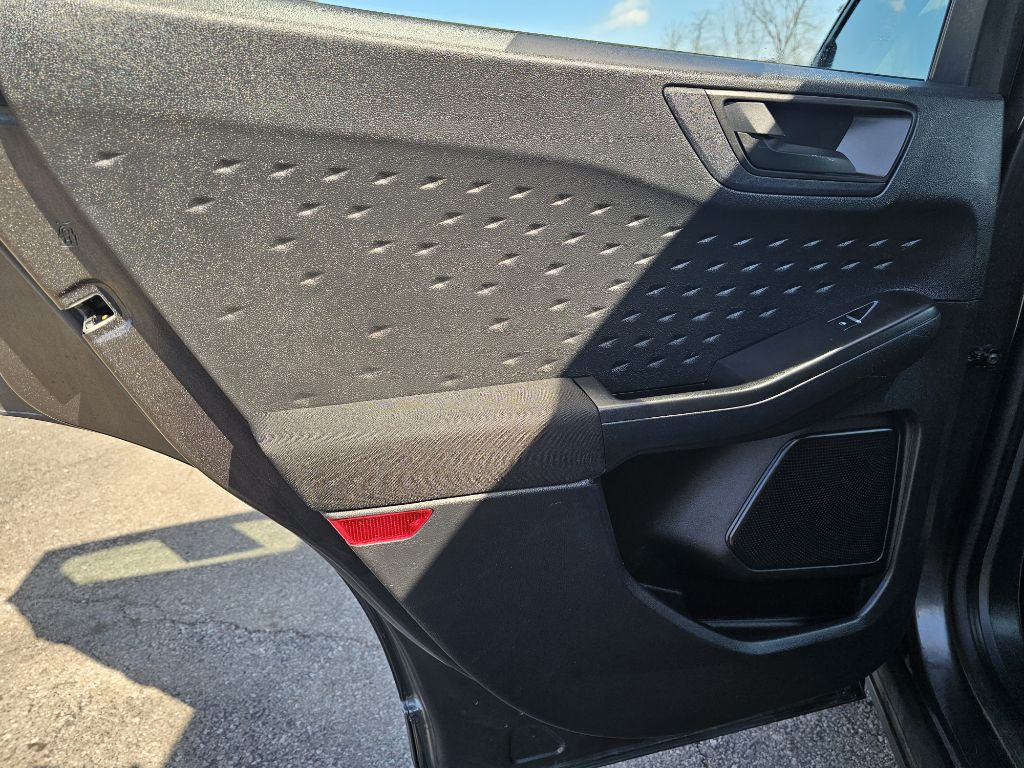 2020 Ford Escape Image 28