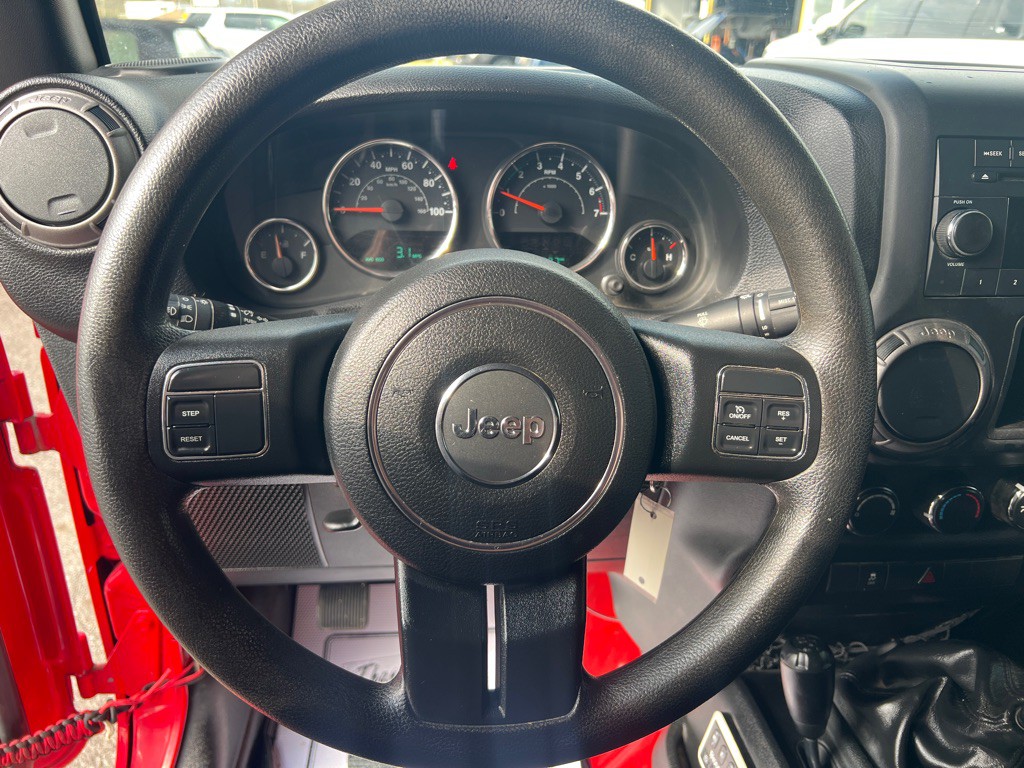 2016 Jeep Wrangler Image 31