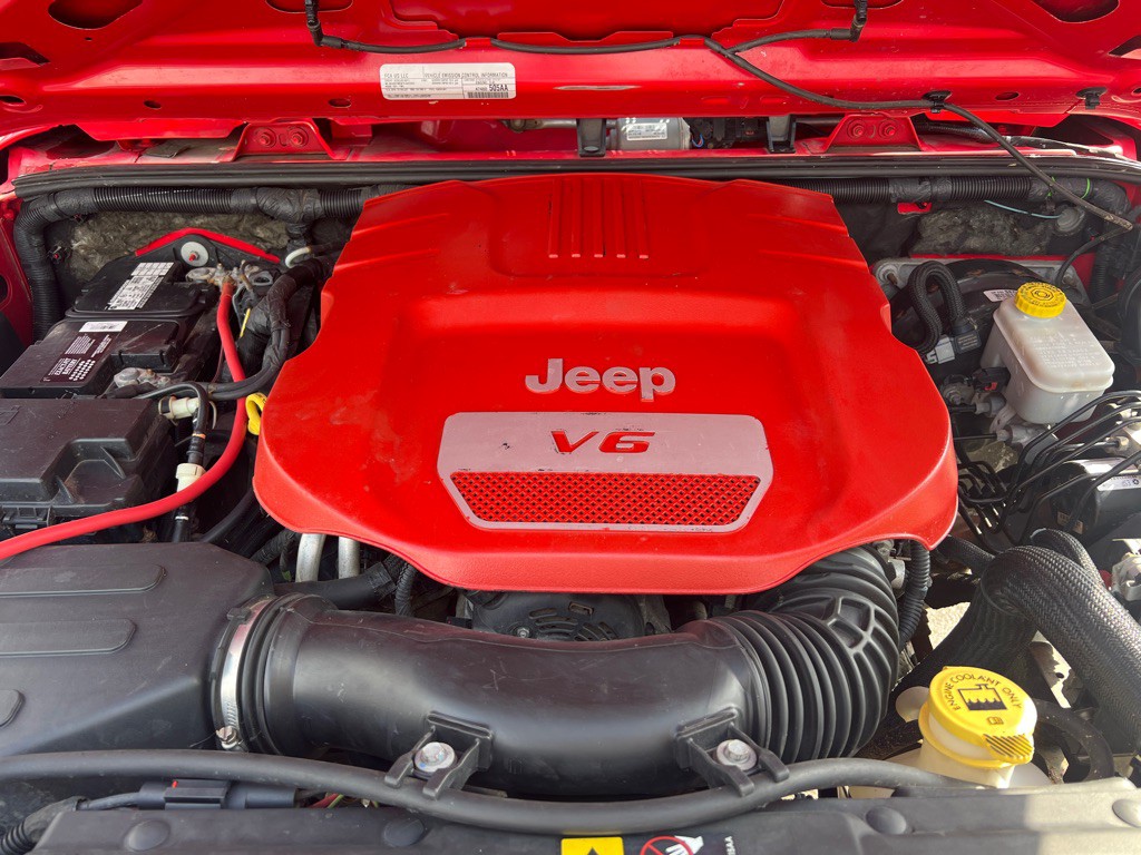 2016 Jeep Wrangler Image 35