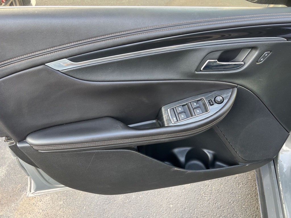 2017 Chevrolet Impala Image 9