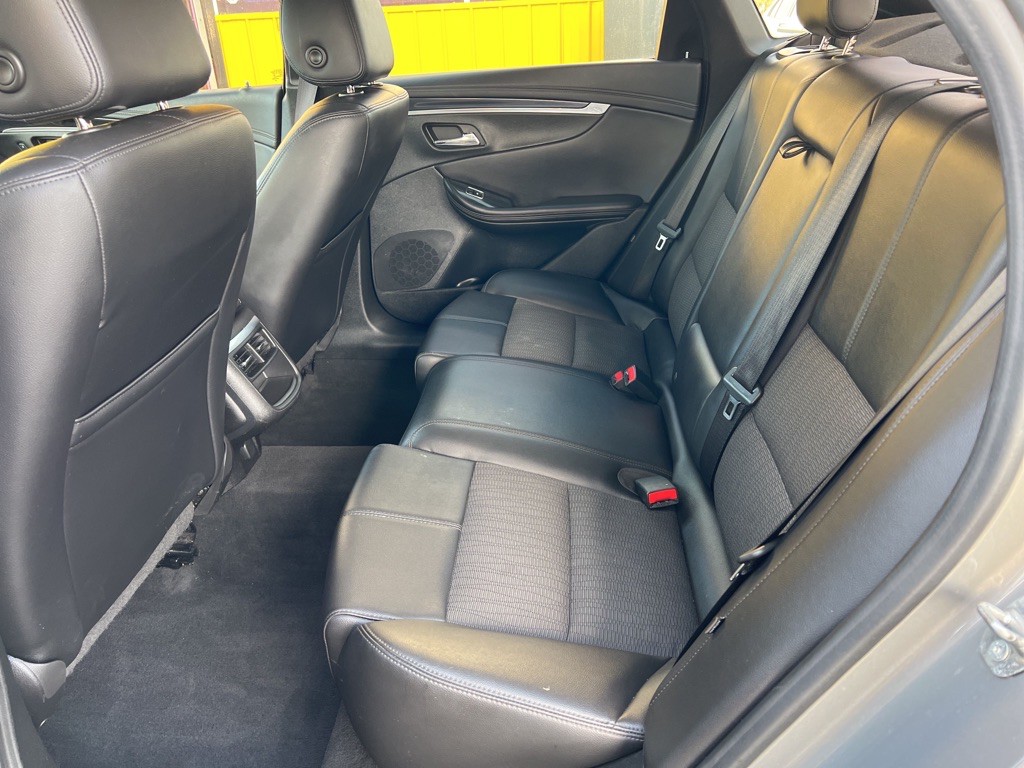 2017 Chevrolet Impala Image 14