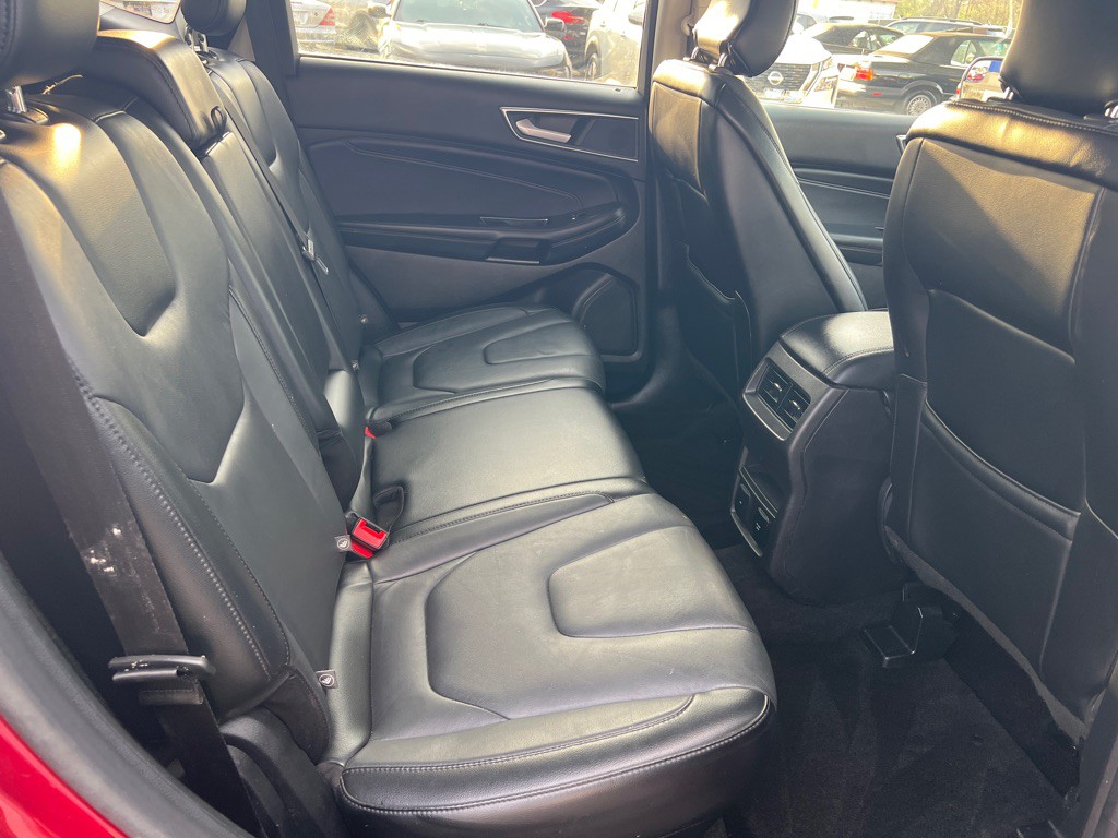 2018 Ford Edge Image 30