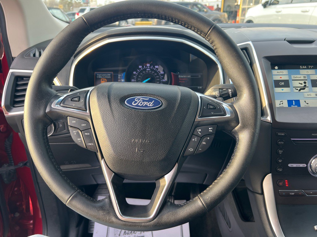 2018 Ford Edge Image 36